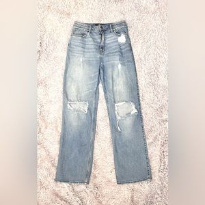 American Eagle Ultra High Rise Dad Jeans Ripped Size 28x31